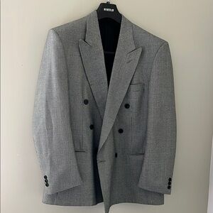 Gray Blazer with Notch Lapels and Wool-Blend Fabric